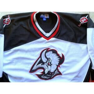 Buffalo Sabres 90s STARTER jersey XL white Goat head home NHL hockey vintage